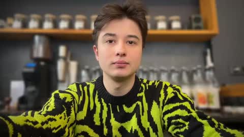 Snapshot of coolskum00 chatting on 02-15-25, 06:12 Lisa and Alen online show from 02-15-25, 06:12