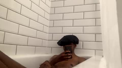 Snapshot of coolvibes69 chatting on 10-23-25, 04:06 coolvibes69 online show from 10-23-25, 04:06