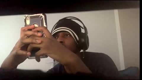 Snapshot of coolvibes69 chatting on 12-13-25, 07:53 coolvibes69 online show from 12-13-25, 07:53