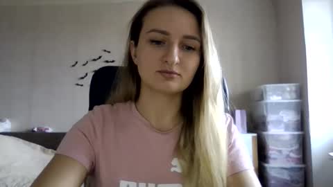 Snapshot of cora_fora chatting on 11-04-25, 10:25 cora_fora online show from 11-04-25, 10:25