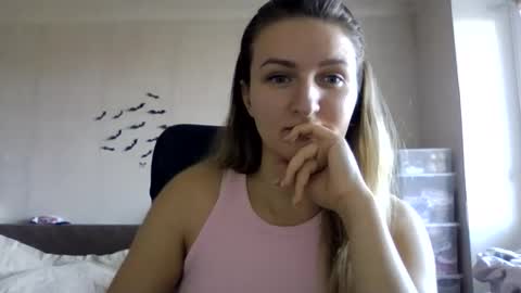 Snapshot of cora_fora chatting on 11-05-25, 10:26 cora_fora online show from 11-05-25, 10:26