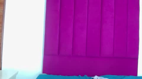 Cora online show from 12-11-24, 06:14