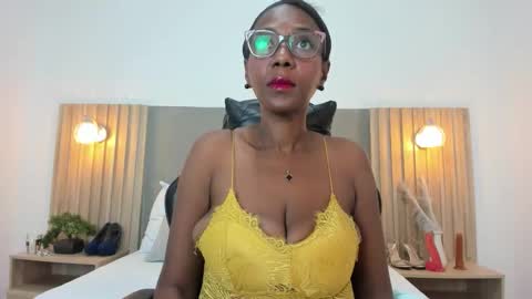 C O R A  L online show from 11-09-25, 02:10