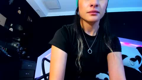 Coral  online show from 01-10-25, 03:16