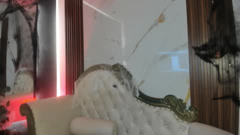 Snapshot of coraliebronson chatting on 10-24-25, 04:20 Coralie Bronson online show from 10-24-25, 04:20