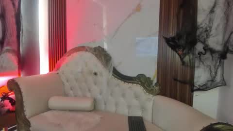 Snapshot of coraliebronson chatting on 10-30-25, 09:26 Coralie Bronson online show from 10-30-25, 09:26