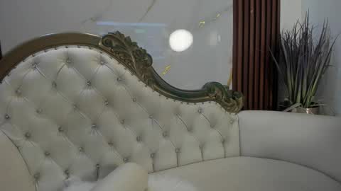 Snapshot of coraliebronson chatting on 11-23-25, 12:49 Coralie Bronson online show from 11-23-25, 12:49