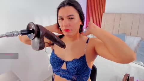 coraline hot18 online show from 09-11-25, 12:16