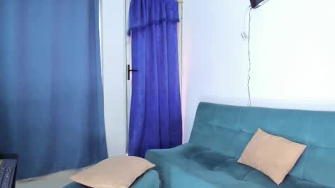 Snapshot of coralinej0nes chatting on 02-12-25, 10:15 Coraline online show from 02-12-25, 10:15