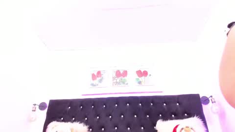 Juana Michelle 3 online show from 10-17-25, 01:57