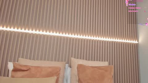 coralineross_ online show from 02-11-25, 11:21