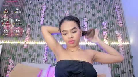 coralineross_ online show from 11-13-25, 10:58