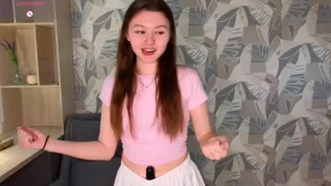 Leya online show from 10-26-25, 03:51