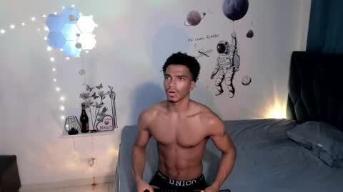 Snapshot of coreyglover chatting on 09-29-25, 08:08 CoreyGlover online show from 09-29-25, 08:08