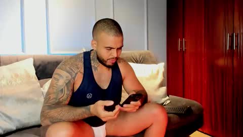 Snapshot of coreymartinez_ chatting on 11-09-25, 04:00 DaveMonsalve online show from 11-09-25, 04:00