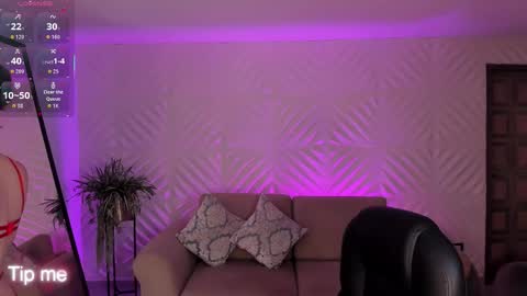 Corinne Russo online show from 10-28-25, 04:27