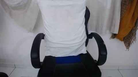 corolaxxl online show from 10-21-25, 01:28