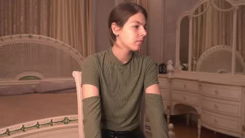 Snapshot of corriezarella chatting on 09-21-25, 03:02 call me Alice online show from 09-21-25, 03:02