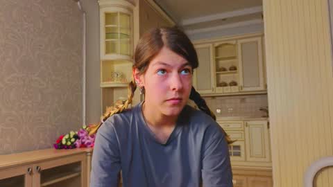 Snapshot of corriezarella chatting on 09-29-25, 04:34 call me Alice online show from 09-29-25, 04:34