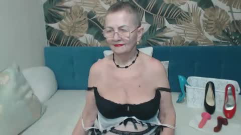 Snapshot of corssika chatting on 11-04-25, 07:35 corssika online show from 11-04-25, 07:35