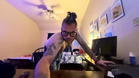 Snapshot of cosmic_maverick chatting on 10-23-25, 06:45 cosmic_maverick online show from 10-23-25, 06:45