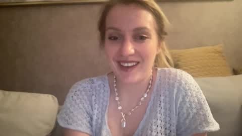 cosmo_blondiee online show from 09-27-25, 07:08