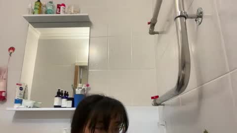 Lina online show from 10-13-25, 12:49