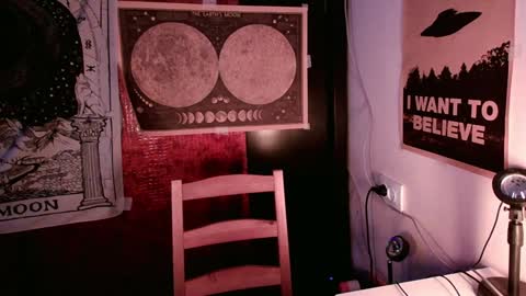 Snapshot of cosmonudes chatting on 01-11-25, 10:40 Barry online show from 01-11-25, 10:40