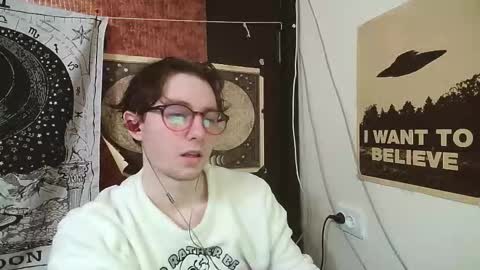 Snapshot of cosmonudes chatting on 10-16-25, 05:58 Barry online show from 10-16-25, 05:58