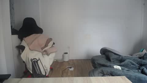 costantine helena24 online show from 01-13-26, 01:49