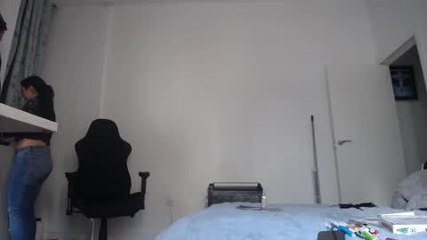 costantine helena24 online show from 01-17-26, 01:27