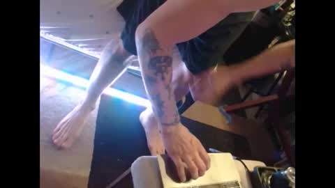 Snapshot of cough2getoff chatting on 10-17-25, 04:26 Corey online show from 10-17-25, 04:26