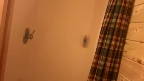 Snapshot of country_dixon chatting on 09-16-25, 03:46 country dixon online show from 09-16-25, 03:46