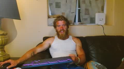 Snapshot of couplaloverz chatting on 09-26-25, 04:38 Tony online show from 09-26-25, 04:38