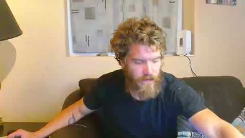 Snapshot of couplaloverz chatting on 10-18-25, 03:31 Tony online show from 10-18-25, 03:31