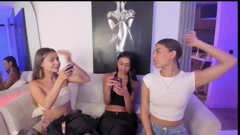 couple_funnyy online show from 10-17-25, 01:09