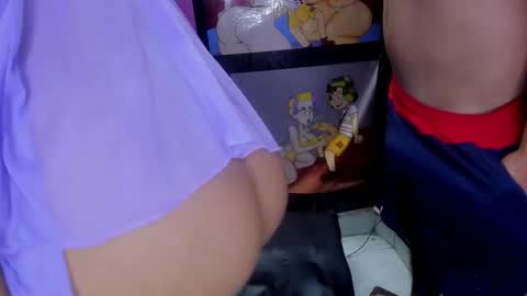 couple_hot2001 online show from 10-13-25, 03:56