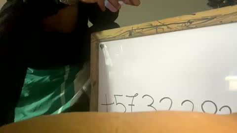 Snapshot of couple_hotsexxx1 chatting on 11-17-25, 07:36 couple_hotsexxx1 online show from 11-17-25, 07:36