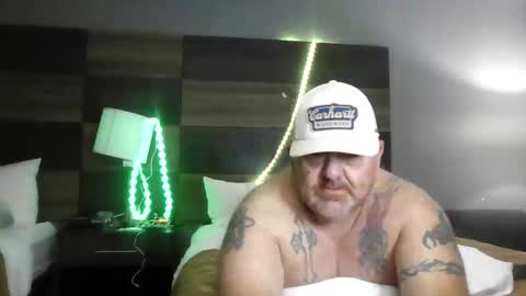Snapshot of couple_pleaser1 chatting on 11-27-25, 11:51 Ieathairytacos online show from 11-27-25, 11:51