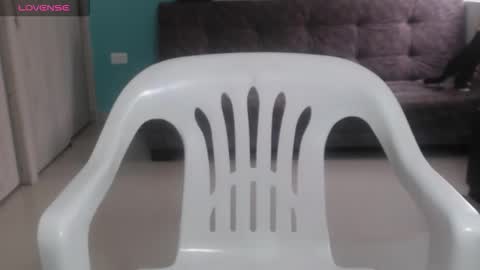  ALEJANDRO Y EMILY  online show from 01-10-26, 03:03