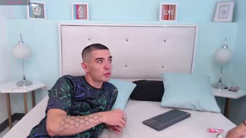 lola y juan online show from 02-26-25, 03:42