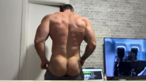 couplemuscle40 online show from 10-09-25, 02:20