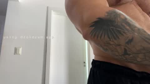 couplemuscle40 online show from 12-18-25, 12:55