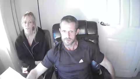 Snapshot of coupleplaycaddie chatting on 10-19-25, 04:07 coupleplaycaddie online show from 10-19-25, 04:07