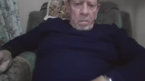 Snapshot of courieral1 chatting on 11-21-25, 05:00 courieral1 online show from 11-21-25, 05:00