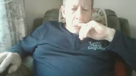 Snapshot of courieral1 chatting on 12-03-25, 08:45 courieral1 online show from 12-03-25, 08:45