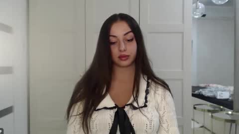 Snapshot of courtney_lux chatting on 10-22-25, 04:07 Courtney online show from 10-22-25, 04:07