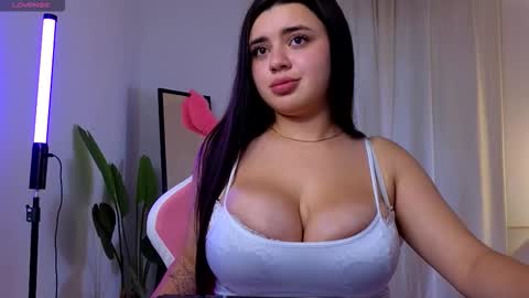 Courtney online show from 10-08-25, 02:47