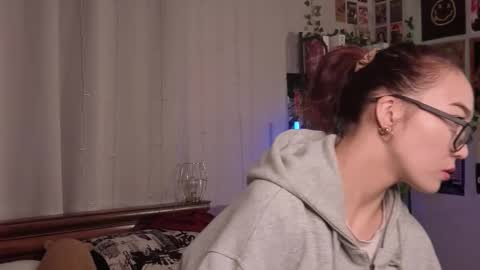 Snapshot of coventinahazleton chatting on 12-16-25, 08:14 Yuna online show from 12-16-25, 08:14