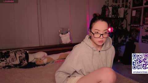 Snapshot of coventinahazleton chatting on 01-07-26, 10:23 Yuna online show from 01-07-26, 10:23